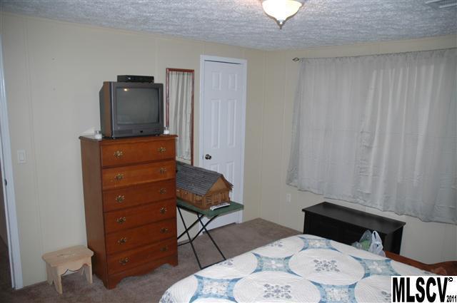 1981 Tripletts Farm Road Newton, NC 28658 - Photo 8 of 25