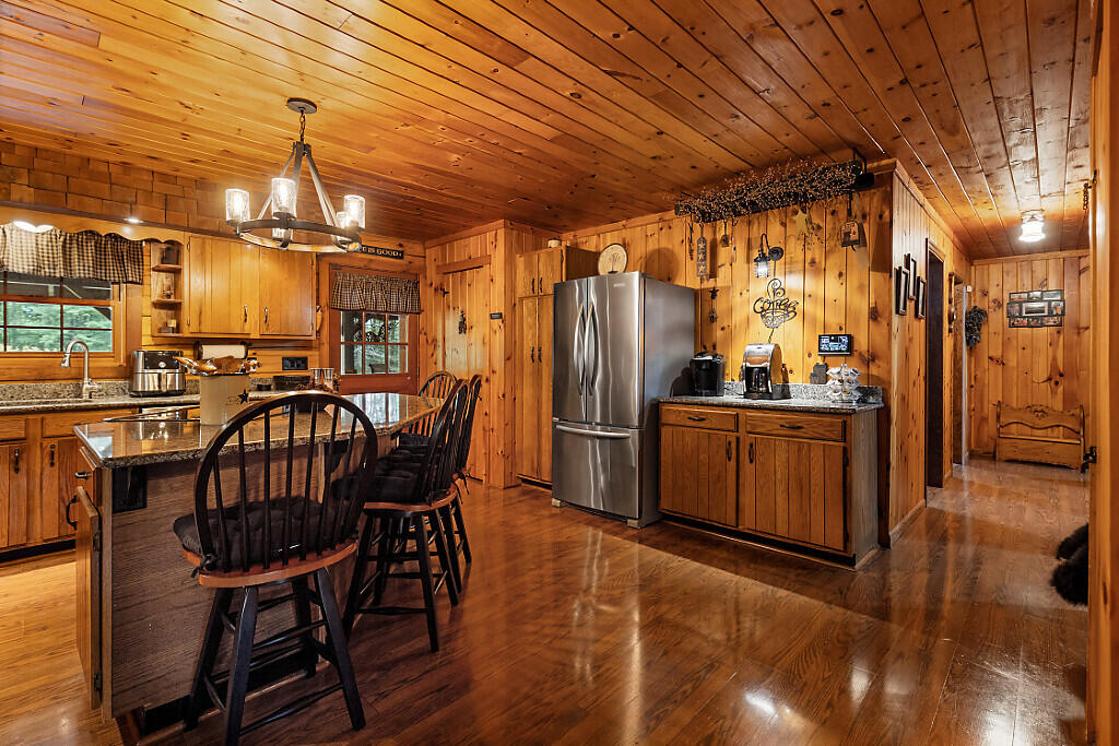 127 Back Road Fairfield, ME 04937 - Photo 17 of 62 17 kitchen