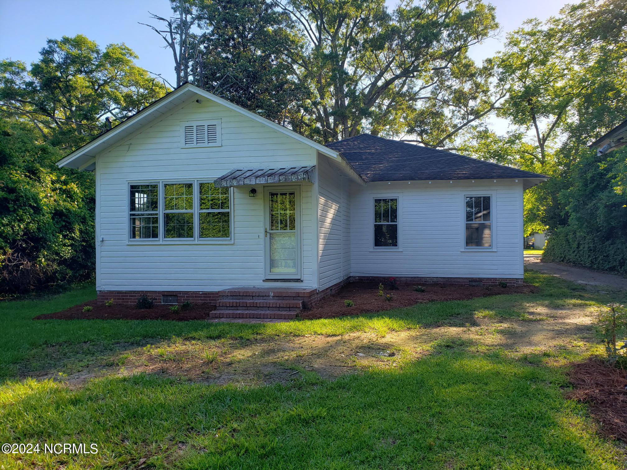 119 Maple Street Brunswick, NC 28472 - Photo 6 of 30 20240521_081913