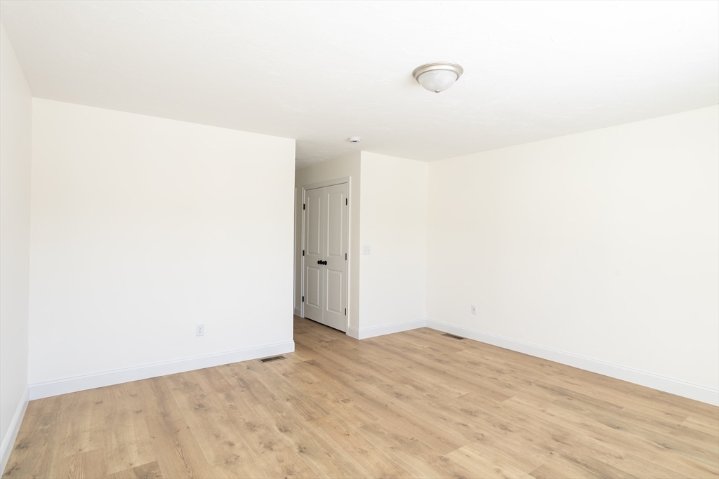 4 Hayley Circle Rochester, MA 02770 - Photo 14 of 27 Gallery Image 14