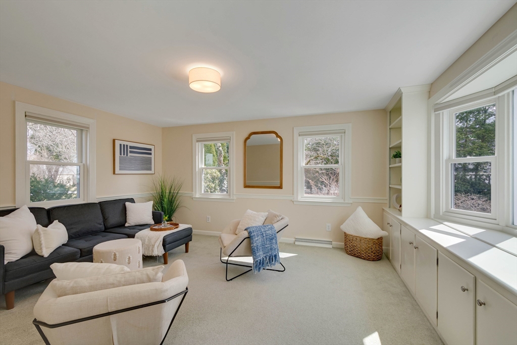 20 Dunbarton Road Needham, MA 02492 - Photo 12 of 35