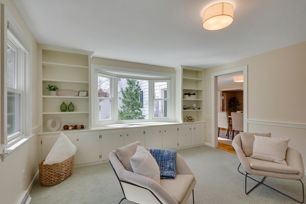 20 Dunbarton Road Needham, MA 02492 - Photo 15 of 35