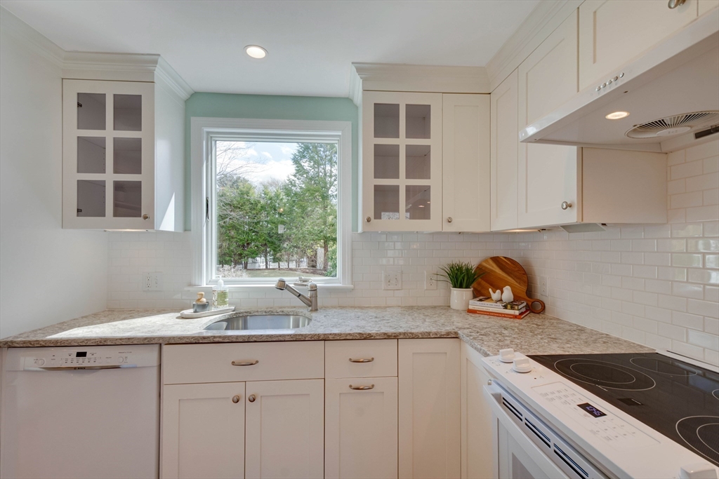 20 Dunbarton Road Needham, MA 02492 - Photo 20 of 35