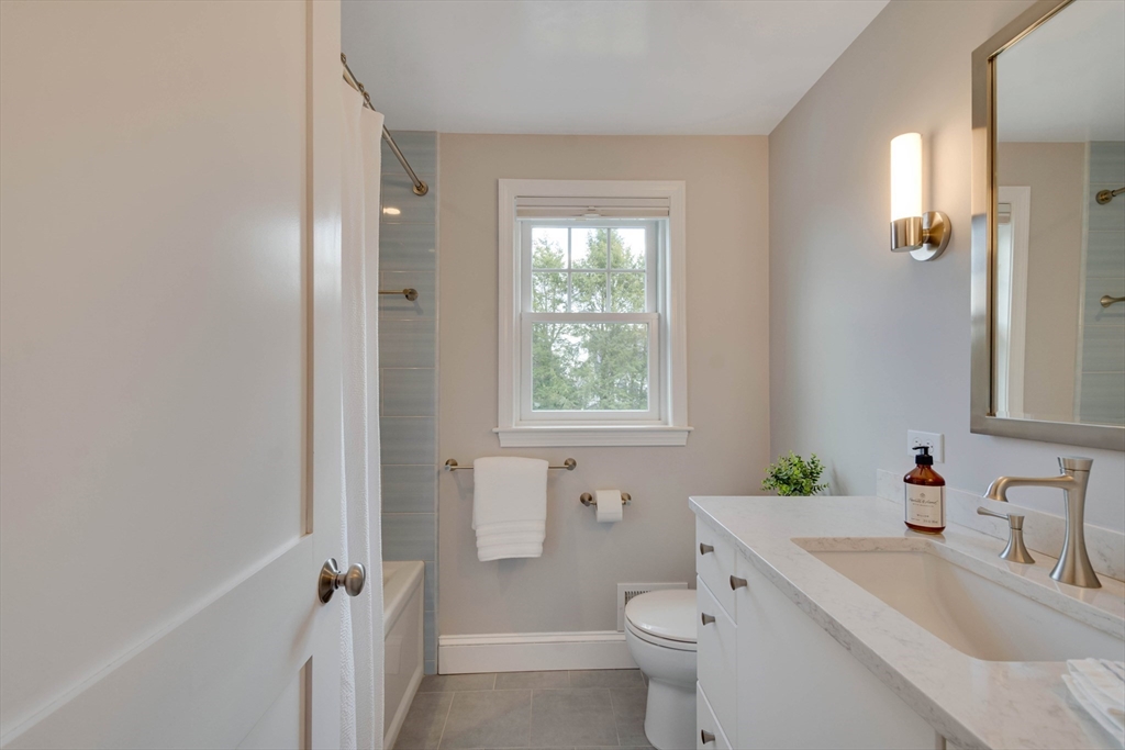 20 Dunbarton Road Needham, MA 02492 - Photo 24 of 35