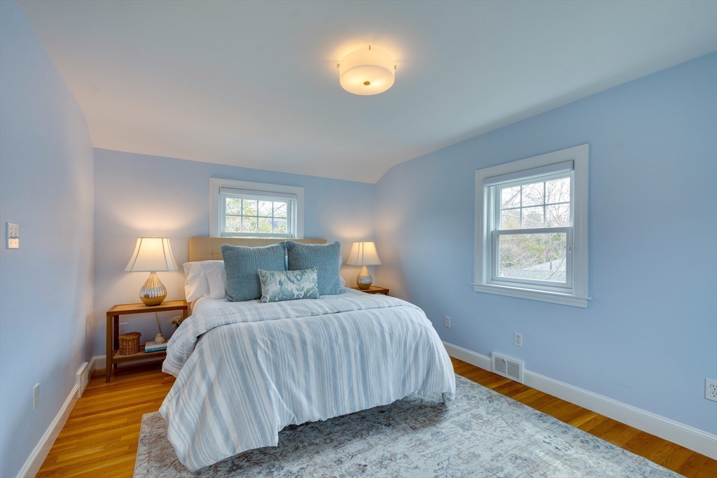 20 Dunbarton Road Needham, MA 02492 - Photo 26 of 35