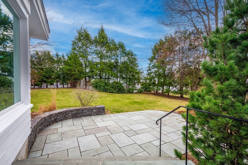 20 Dunbarton Road Needham, MA 02492 - Photo 32 of 35