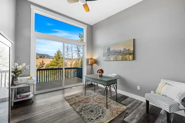 $879,900 | 21125 Byrne Lane, Nine Mile Falls, WA 99026