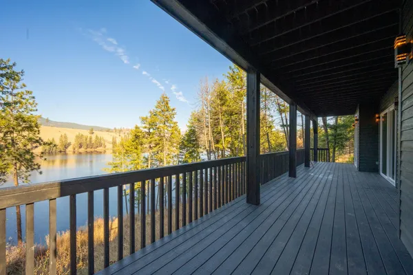 $879,900 | 21125 Byrne Lane, Nine Mile Falls, WA 99026