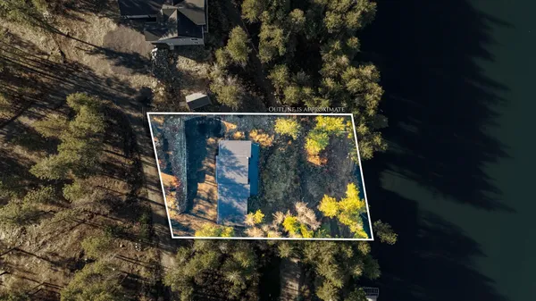 $879,900 | 21125 Byrne Lane, Nine Mile Falls, WA 99026