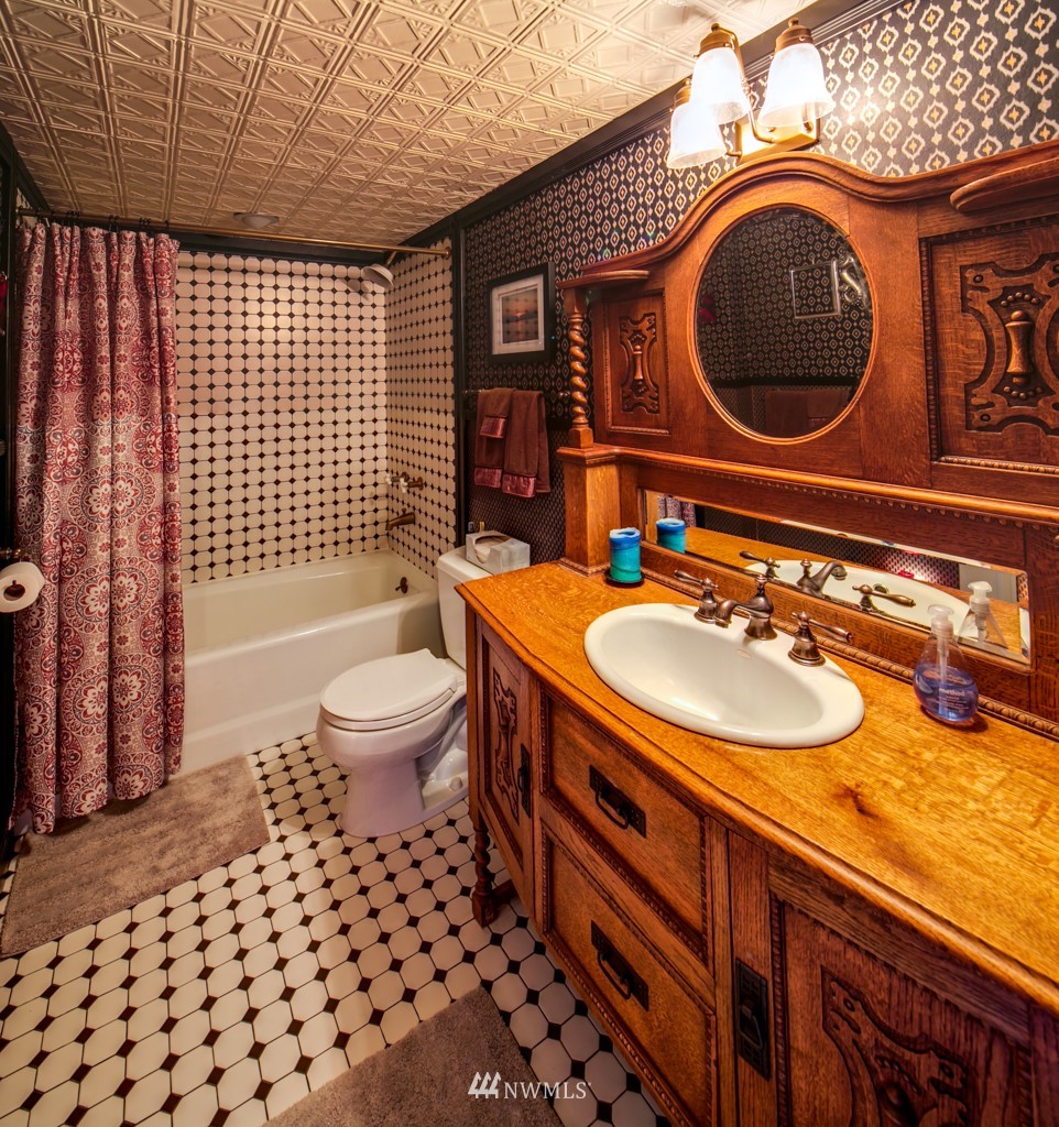 5925 Schornbush Road Deming, WA 98244 - Photo 9 of 25 Gallery Image 9