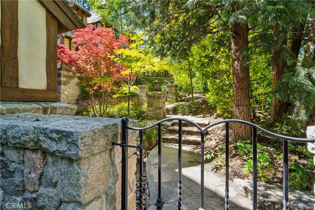 27596 High Knoll Road Lake Arrowhead, CA 92352 - Photo 37 of 80
