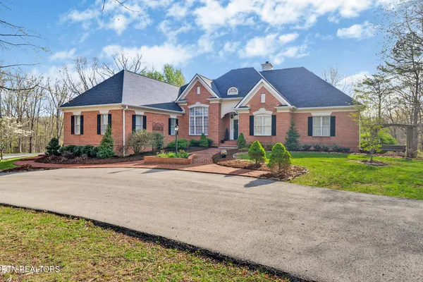 $949,000 | 111 Charity Lane, Jamestown, TN 38556