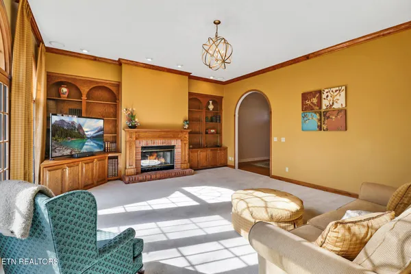 $895,000 | 111 Charity Lane, Jamestown, TN 38556