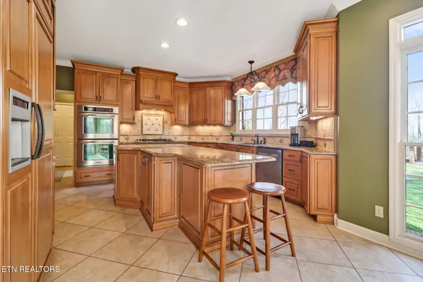 $895,000 | 111 Charity Lane, Jamestown, TN 38556