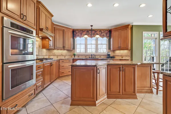 $895,000 | 111 Charity Lane, Jamestown, TN 38556