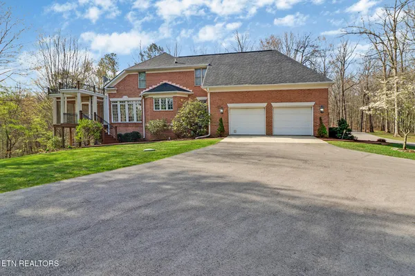 $895,000 | 111 Charity Lane, Jamestown, TN 38556