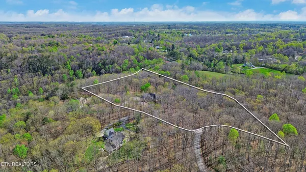 $895,000 | 111 Charity Lane, Jamestown, TN 38556