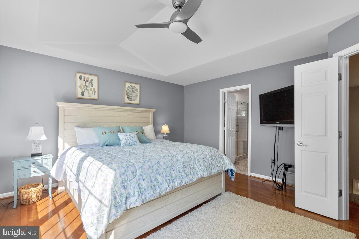 1314 Wheaton Lane Silver Spring, MD 20902 - Photo 20 of 40 Primary Bedroom