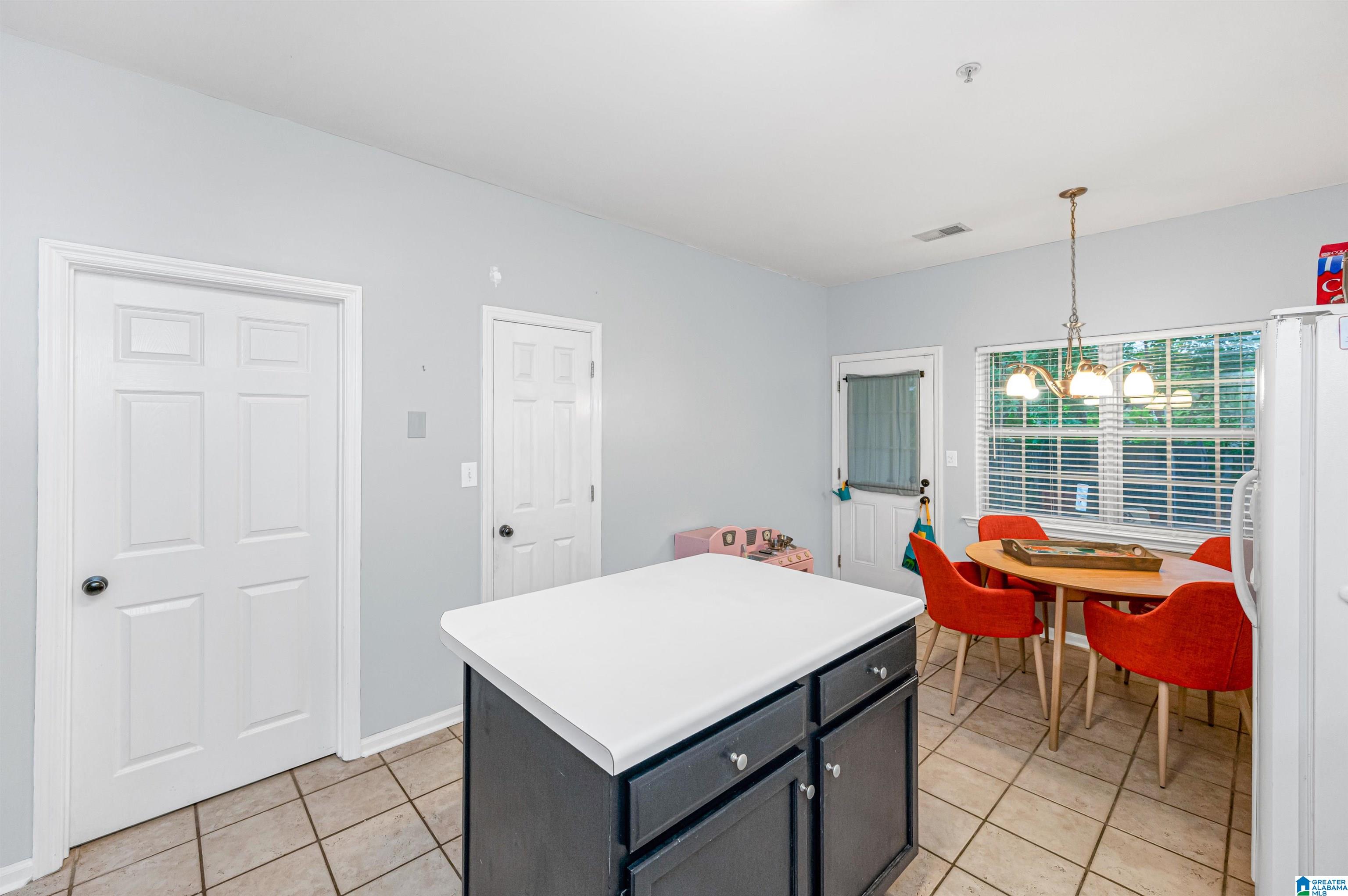 140 Timberleaf Circle Alabaster, AL 35007 - Photo 12 of 30