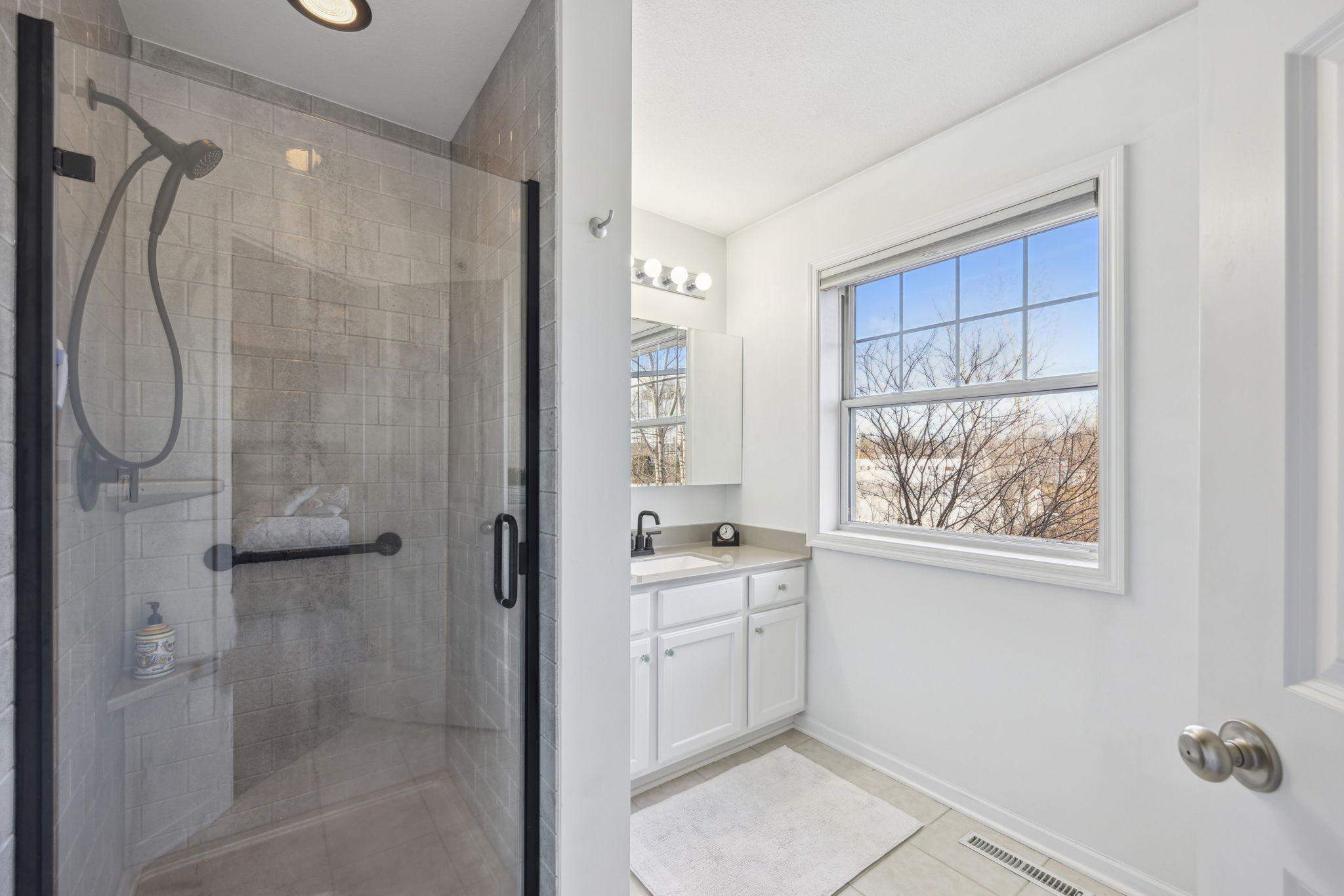 8122 Golden Valley Road Golden Valley, MN 55427 - Photo 16 of 34 Gallery Image 16