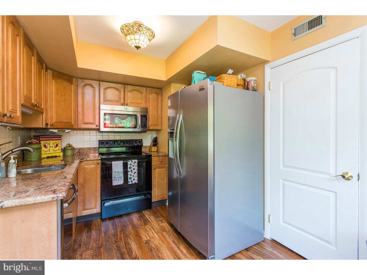 13 Loggers Mill Road Horsham, PA 19044 - Photo 7 of 24 Kitchen