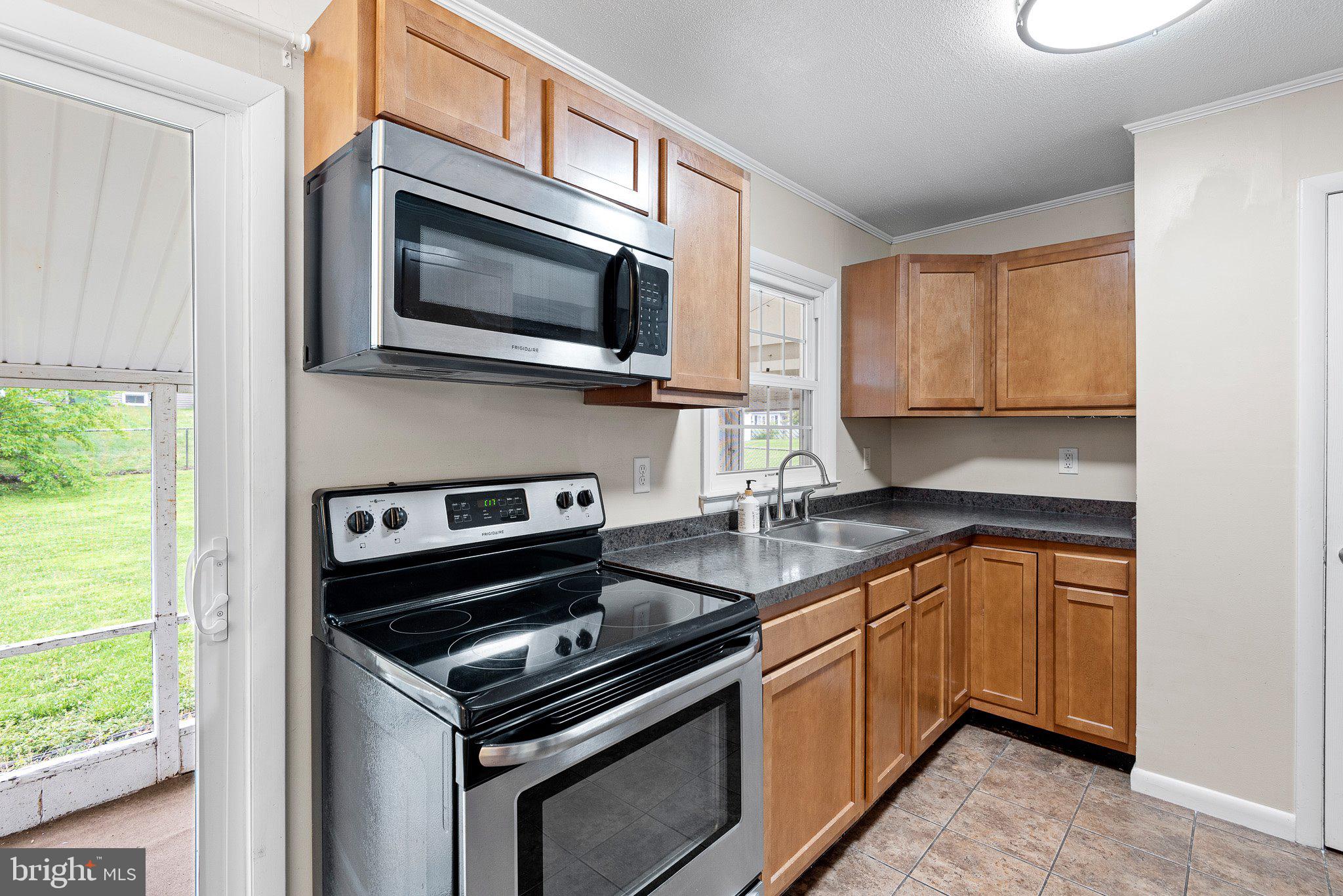 134 East Rutherford Drive Newark, DE 19713 - Photo 4 of 20 Gallery Image 4