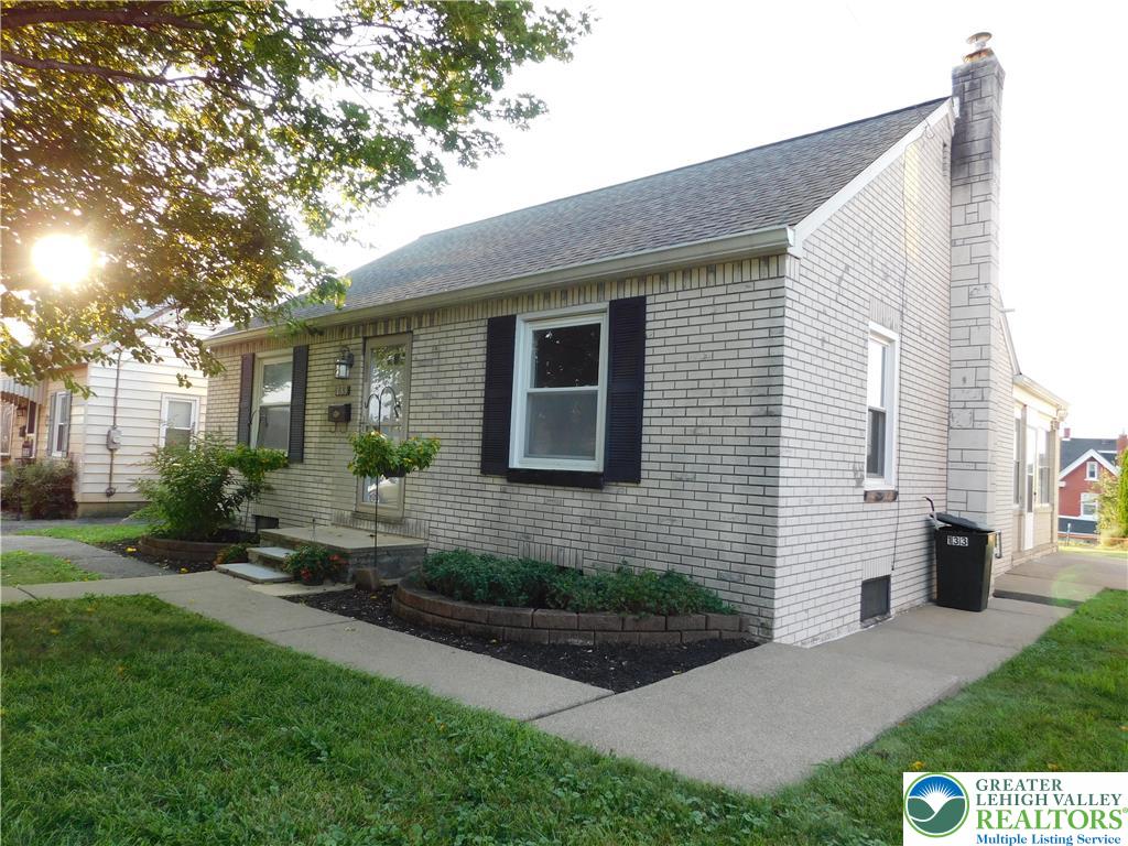133 Roth Avenue Hellertown, PA 18055 - Photo 1 of 45 Gallery Image 1