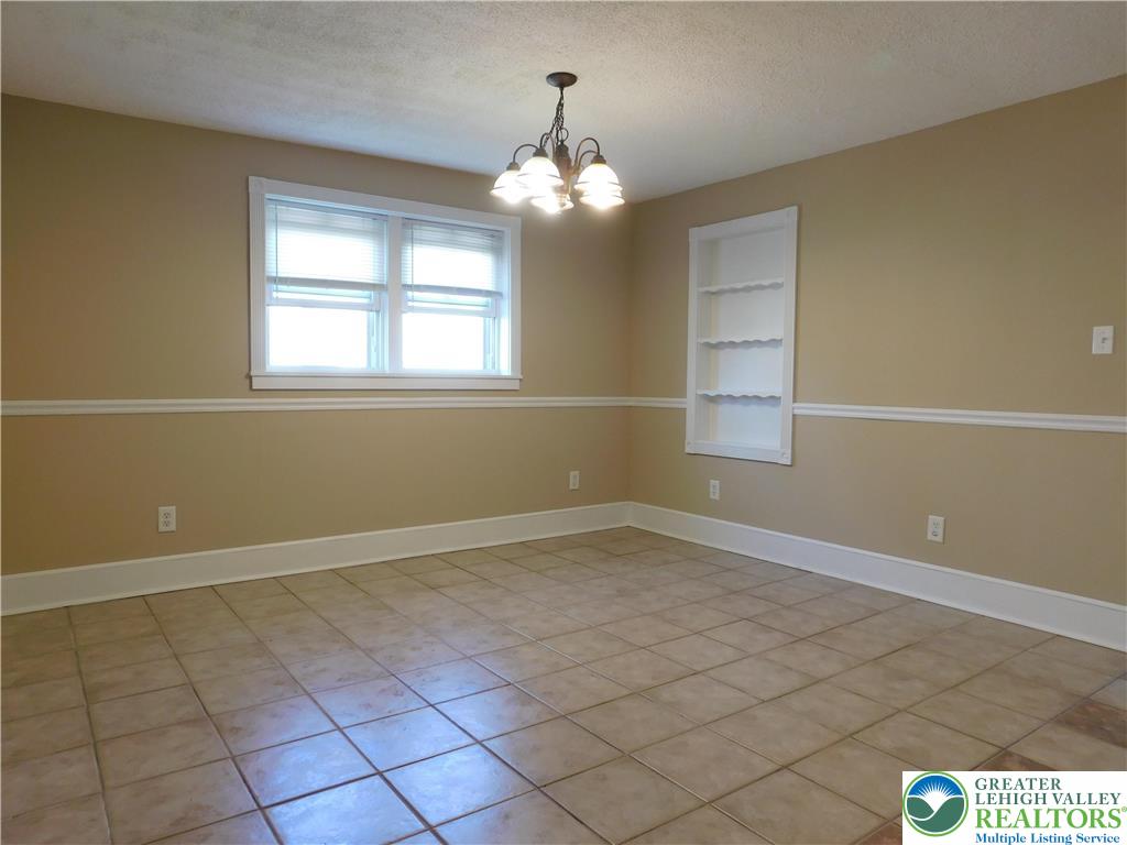 133 Roth Avenue Hellertown, PA 18055 - Photo 12 of 45 Dining Room