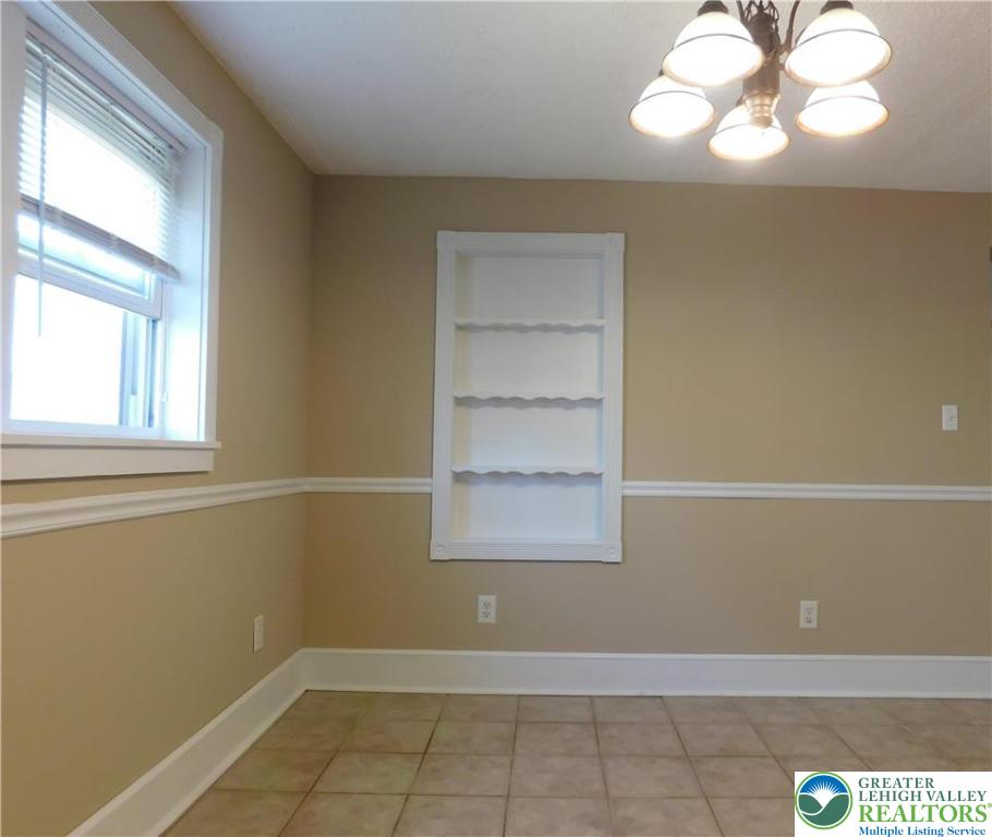 133 Roth Avenue Hellertown, PA 18055 - Photo 13 of 45 Dining Room