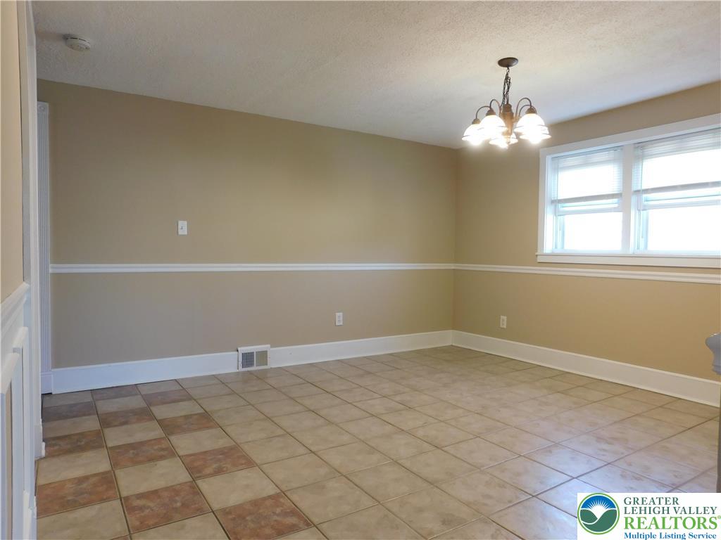 133 Roth Avenue Hellertown, PA 18055 - Photo 14 of 45 Dining Room