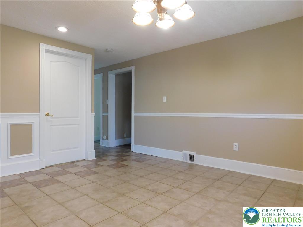 133 Roth Avenue Hellertown, PA 18055 - Photo 15 of 45 Dining Room
