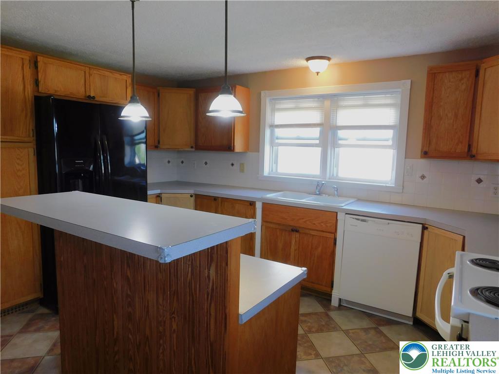 133 Roth Avenue Hellertown, PA 18055 - Photo 16 of 45 Gallery Image 16