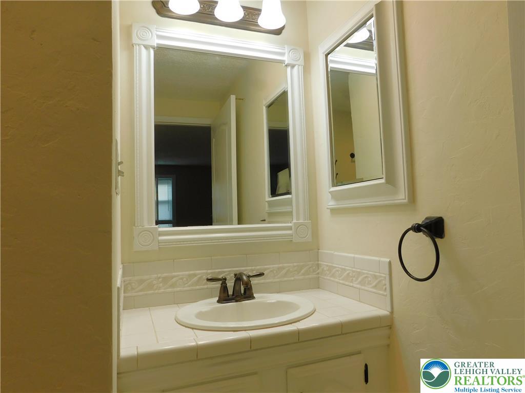 133 Roth Avenue Hellertown, PA 18055 - Photo 30 of 45 Gallery Image 30
