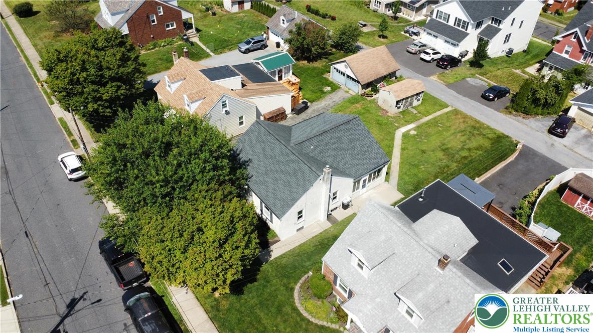 133 Roth Avenue Hellertown, PA 18055 - Photo 4 of 45 Gallery Image 4