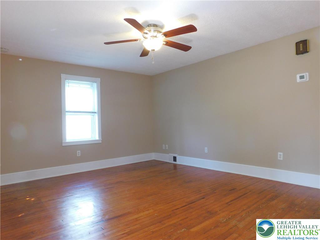 133 Roth Avenue Hellertown, PA 18055 - Photo 10 of 45 Living Room