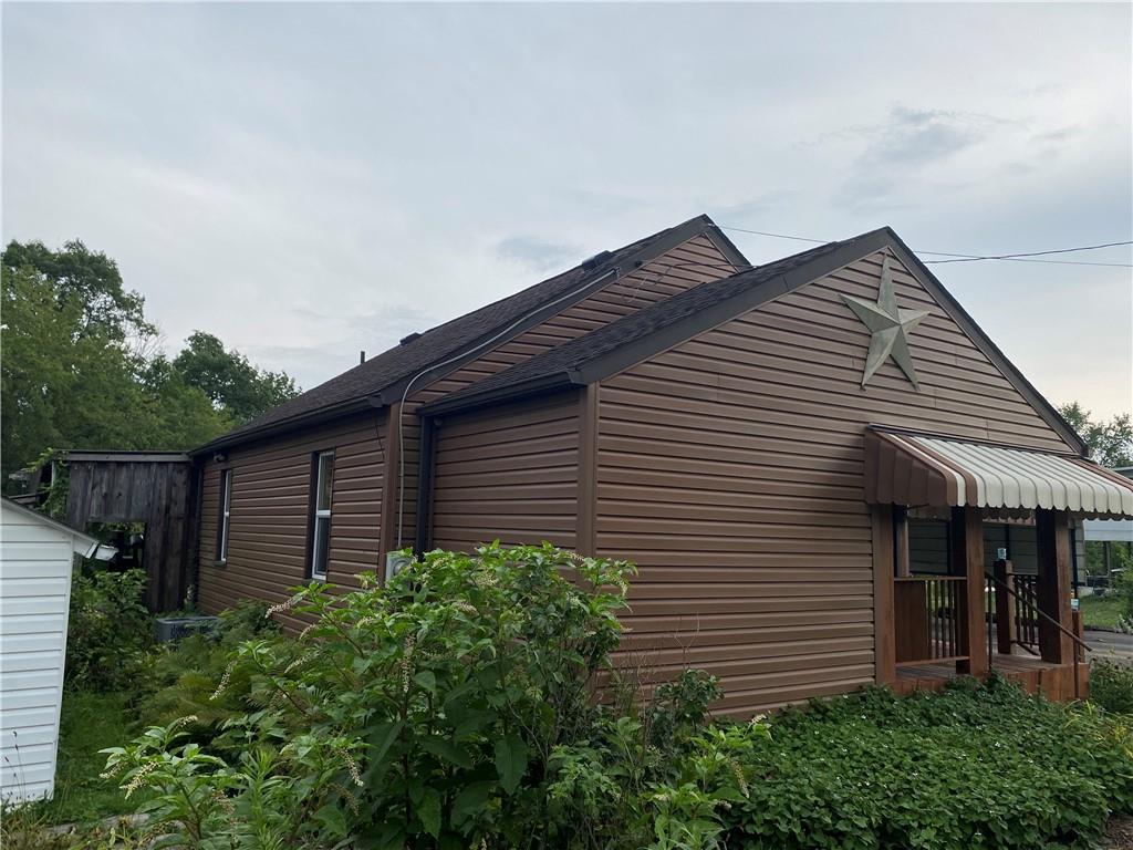 122 Hoy Street Rices Landing, PA 15357 - Photo 3 of 41