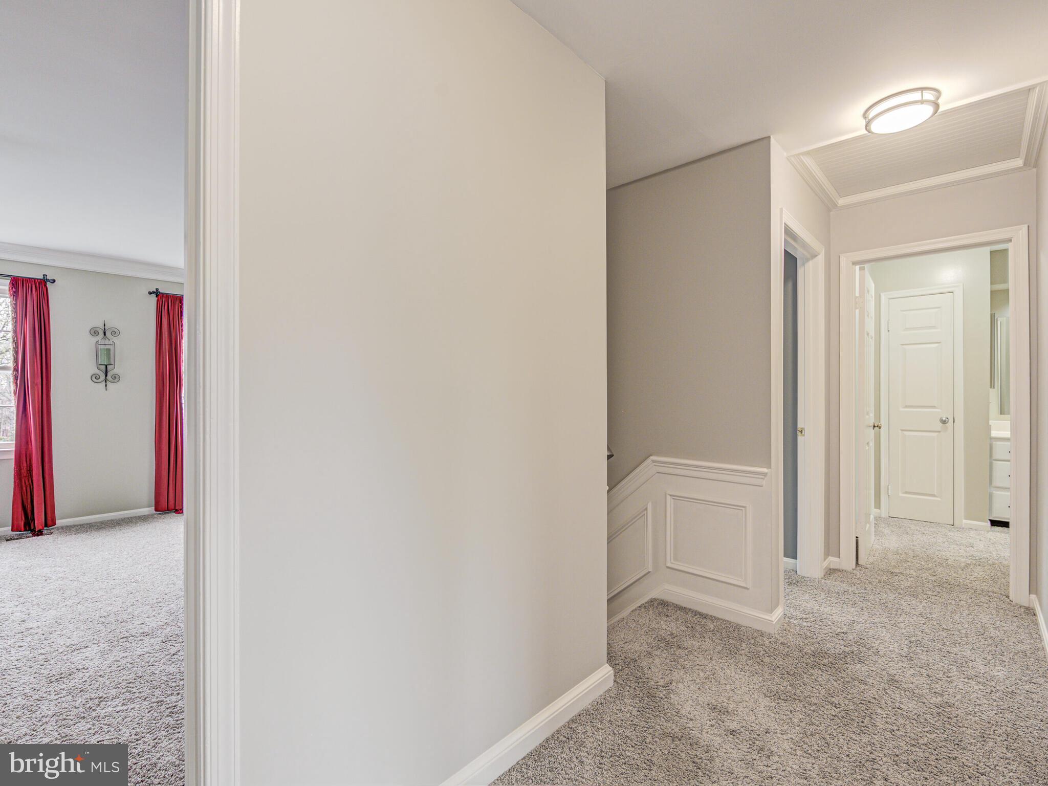 16 Whittingham Circle Sterling, VA 20165 - Photo 58 of 75 Upper level hall