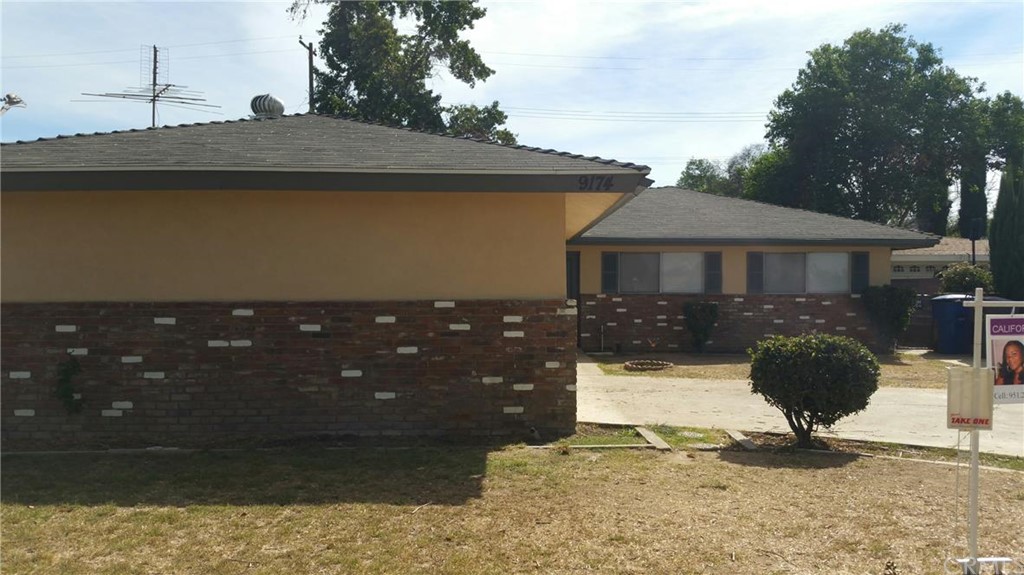 9174 Hawthorne Avenue Riverside, CA 92503 - Photo 1 of 1