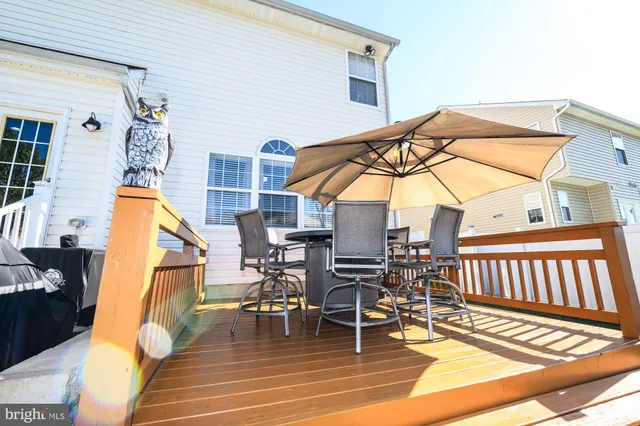 a view of outdoor space yard deck and patio
