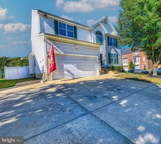 a view of outdoor space yard and front view of a house