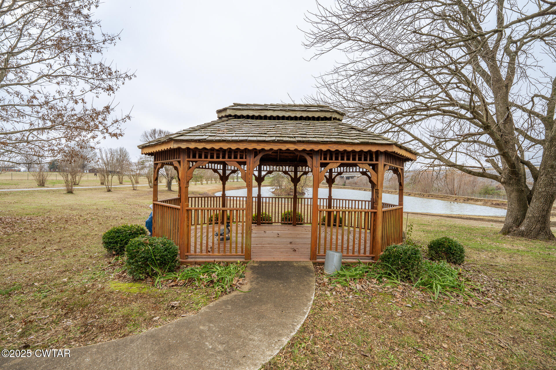 944 McKnight Street Rutherford, TN 38369 - Photo 66 of 73 a front view of a house with garden