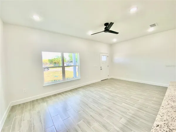 $2,400 | 10008 Massey Street, Orlando, FL 32825