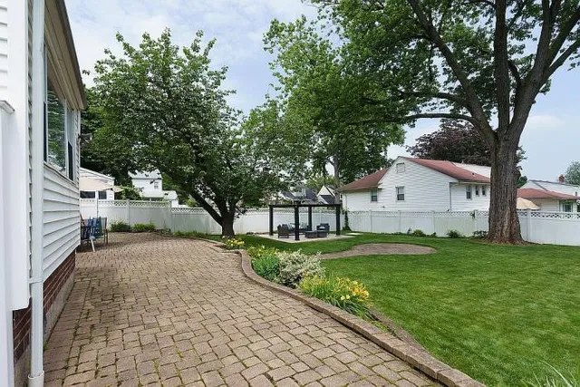 $750,000 | 589 Albin Street, Teaneck, NJ 07666