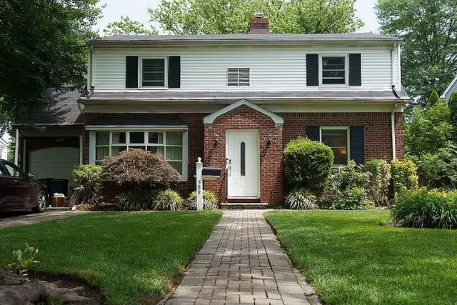 $750,000 | 589 Albin Street, Teaneck, NJ 07666