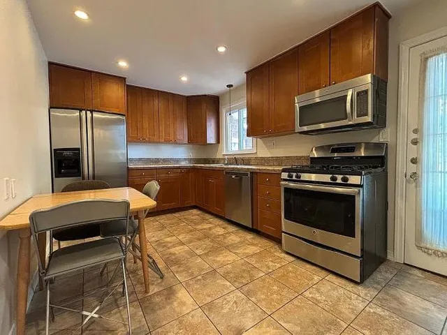 $750,000 | 589 Albin Street, Teaneck, NJ 07666