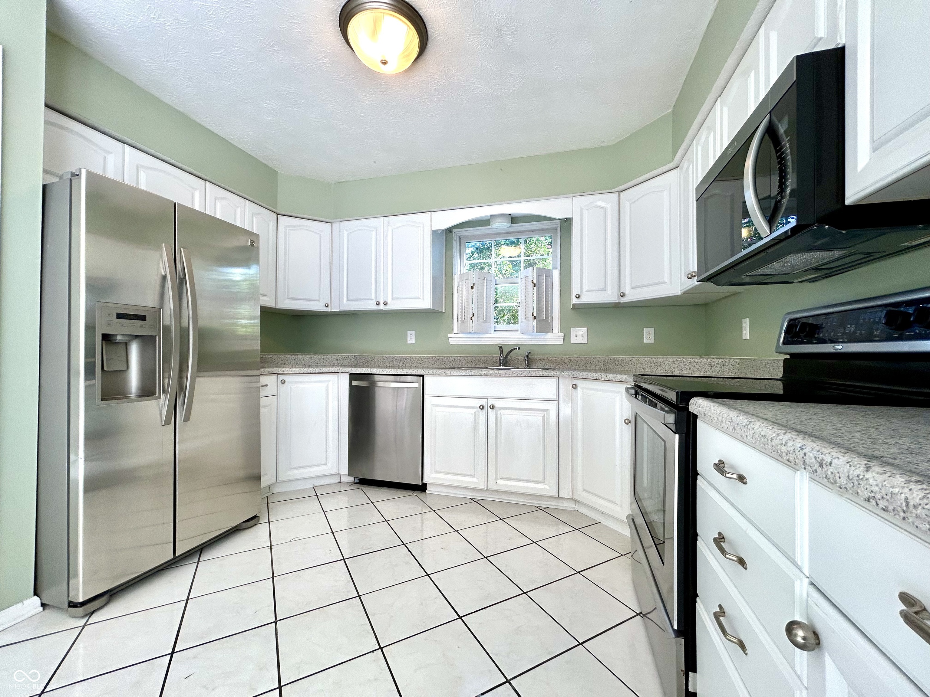 12423 Ensley Place Fishers, IN 46038 - Photo 11 of 34