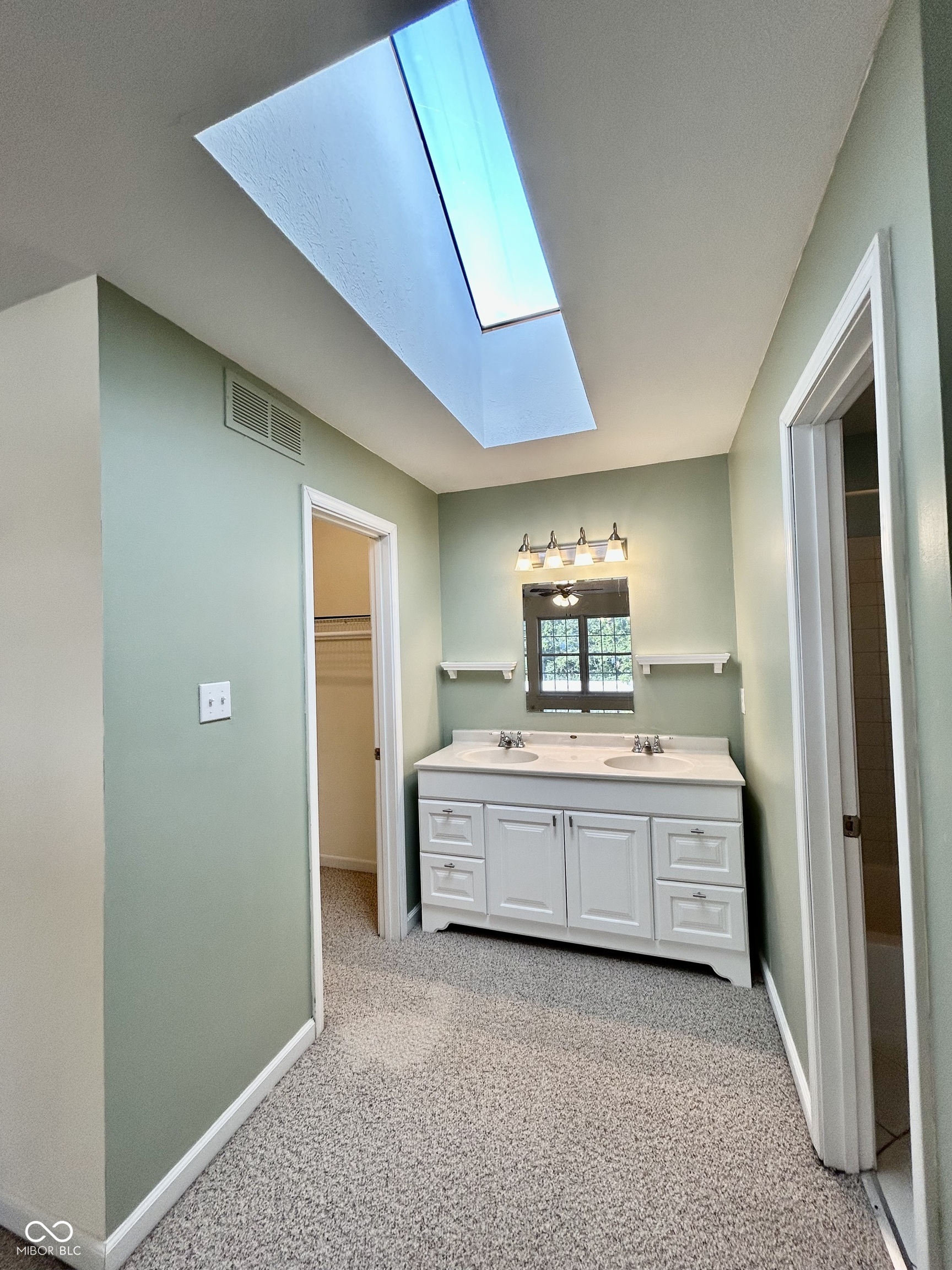 12423 Ensley Place Fishers, IN 46038 - Photo 18 of 34