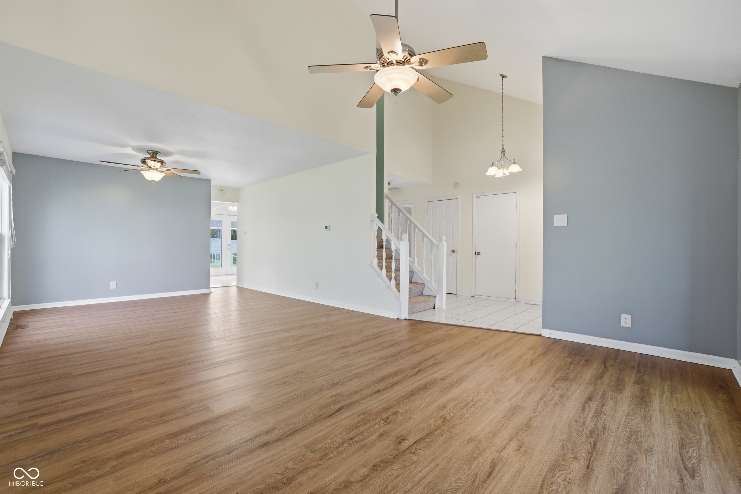 12423 Ensley Place Fishers, IN 46038 - Photo 3 of 36