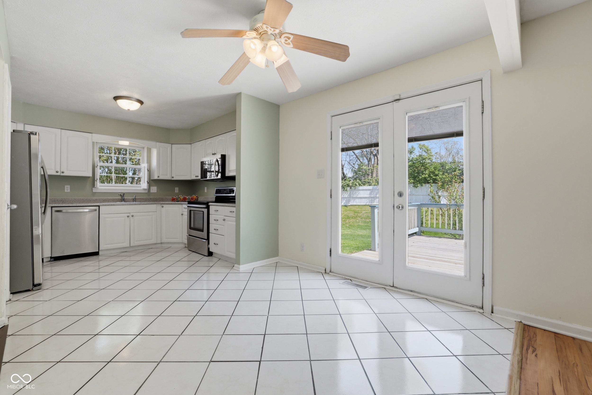 12423 Ensley Place Fishers, IN 46038 - Photo 6 of 36