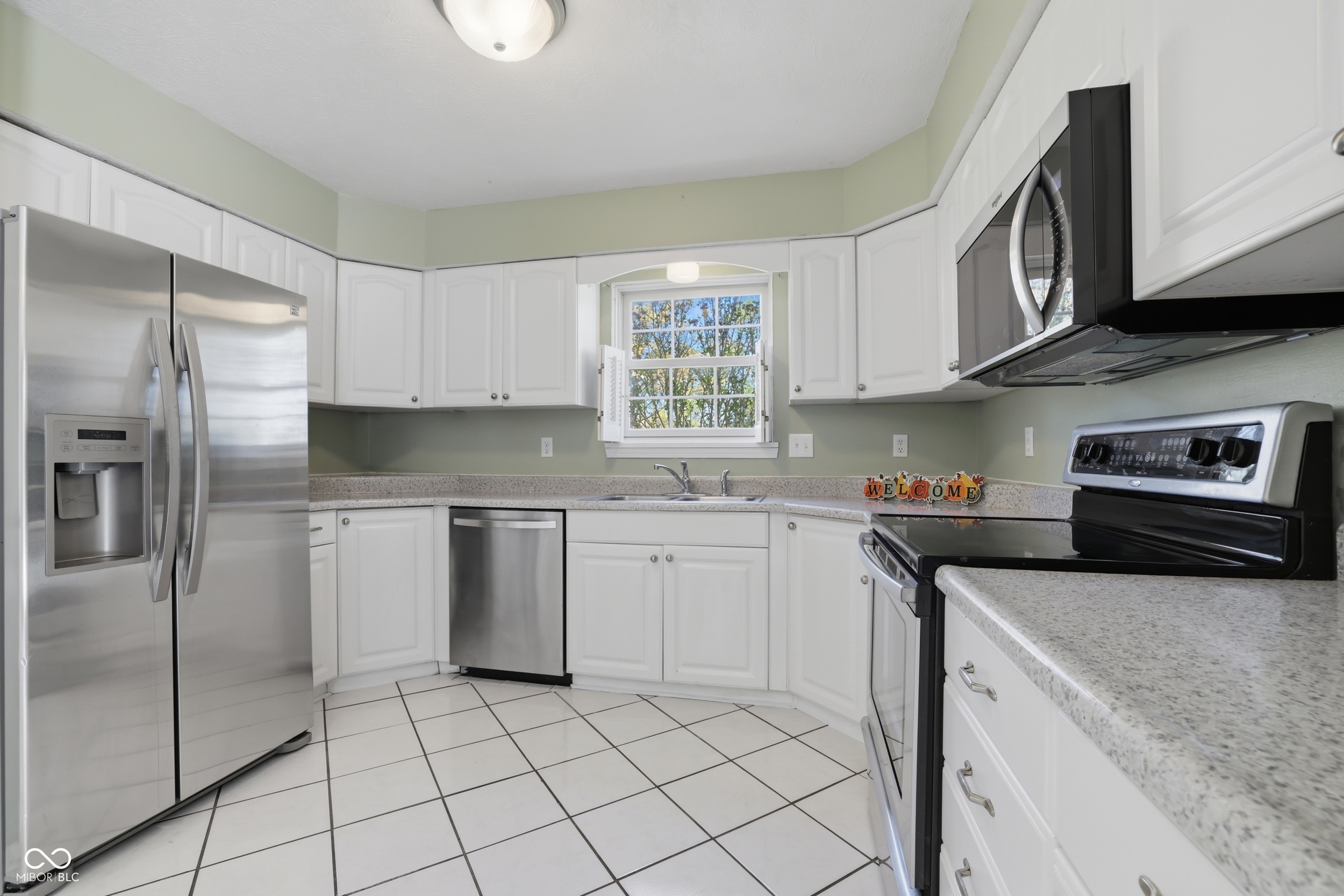 12423 Ensley Place Fishers, IN 46038 - Photo 7 of 36